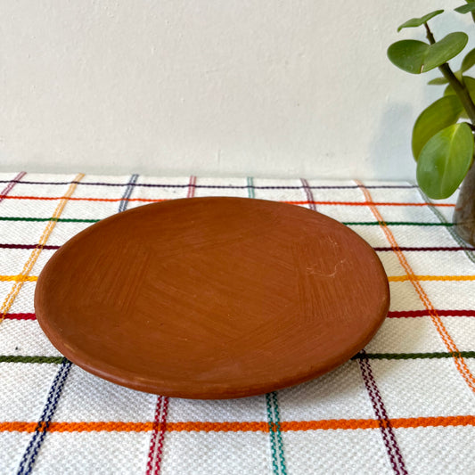 Barro Rojo Medium Round Plate